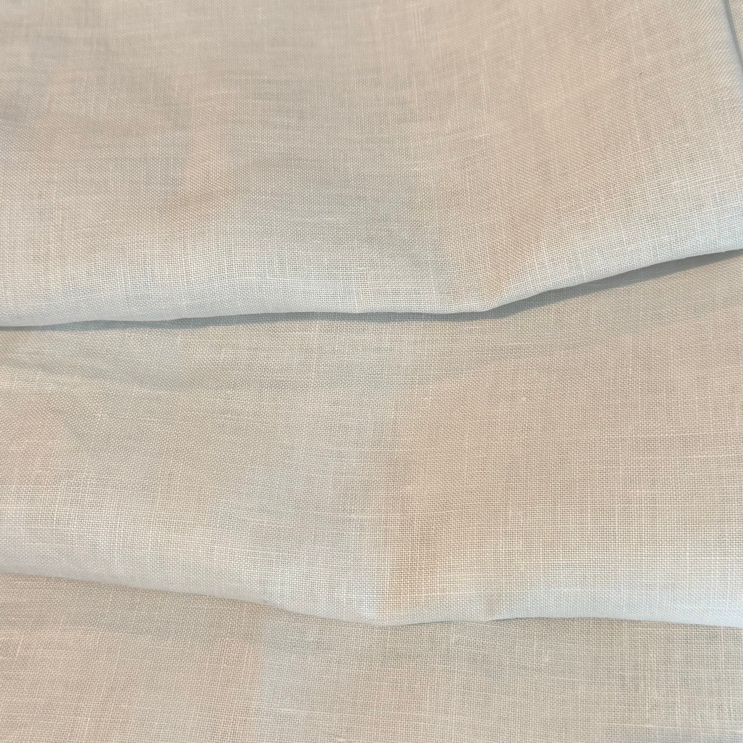 Cloud Dancer 46ct Fat Quarter